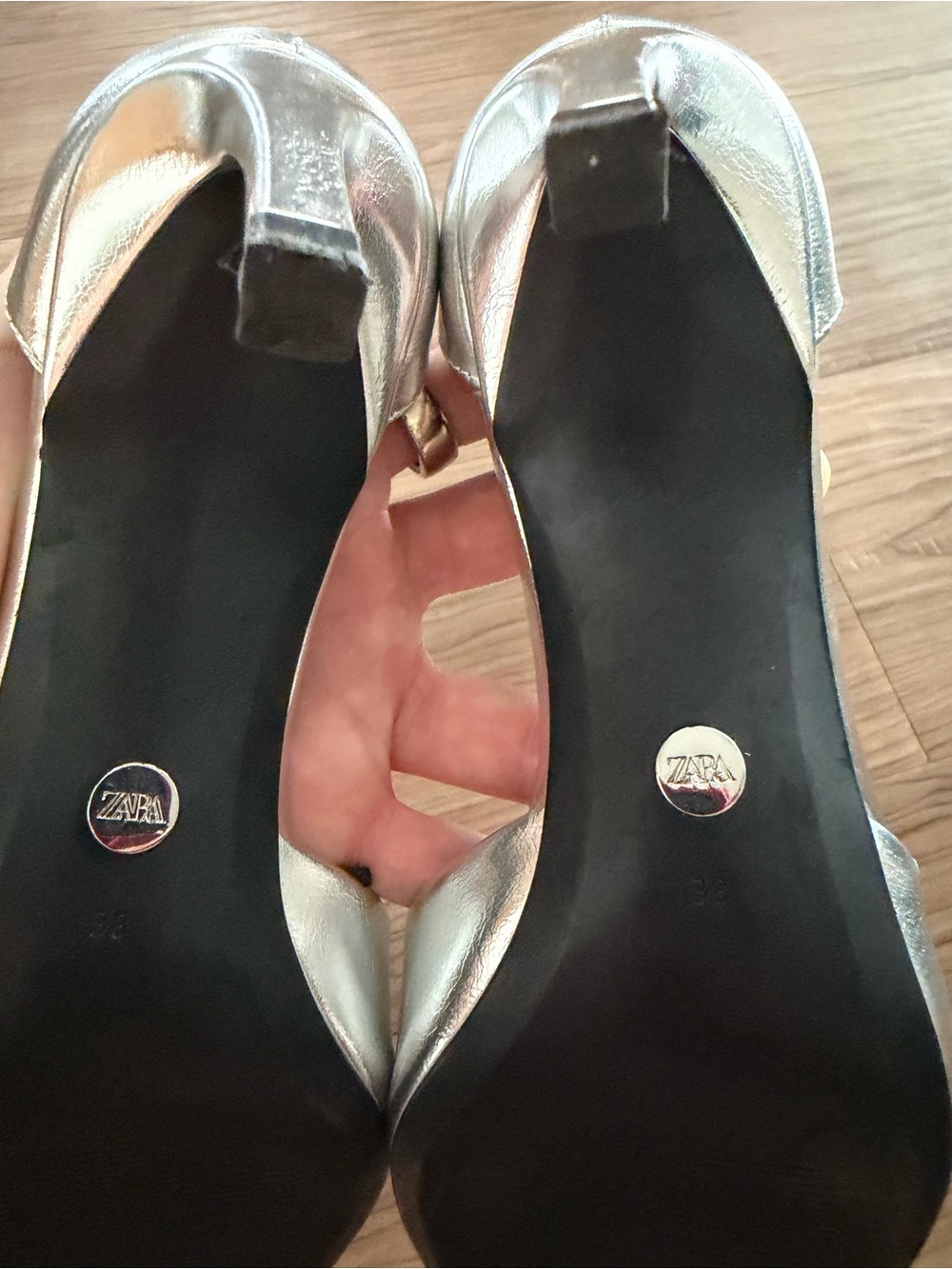 Zara Metallic Silver Pointed Toe Ankle Strap Pumps Women’s Sz 38 | US 8-8.5 EUC - Picture 6 of 6